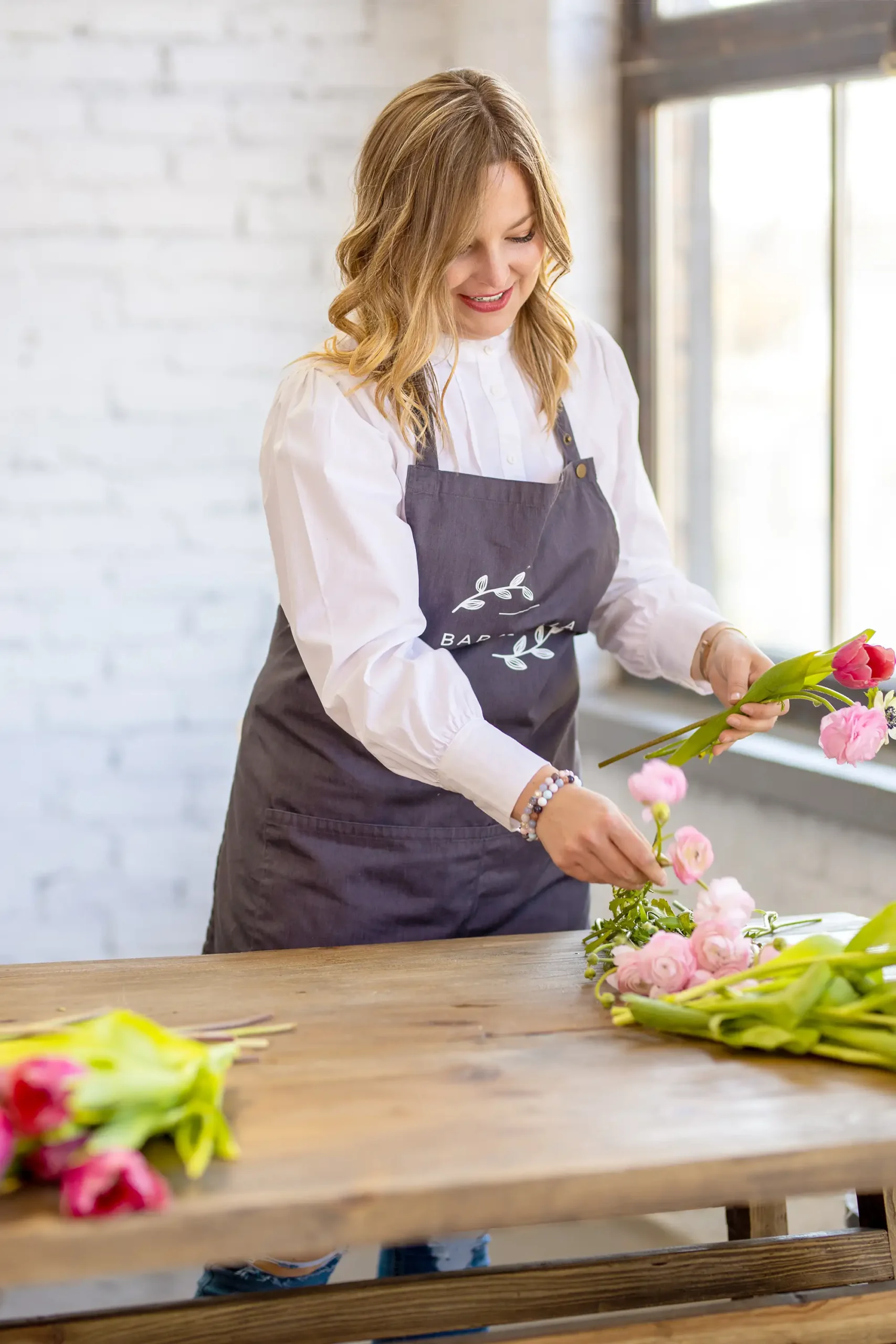 Letisztult üzleti portré vállalkozónő részére Budapesten
